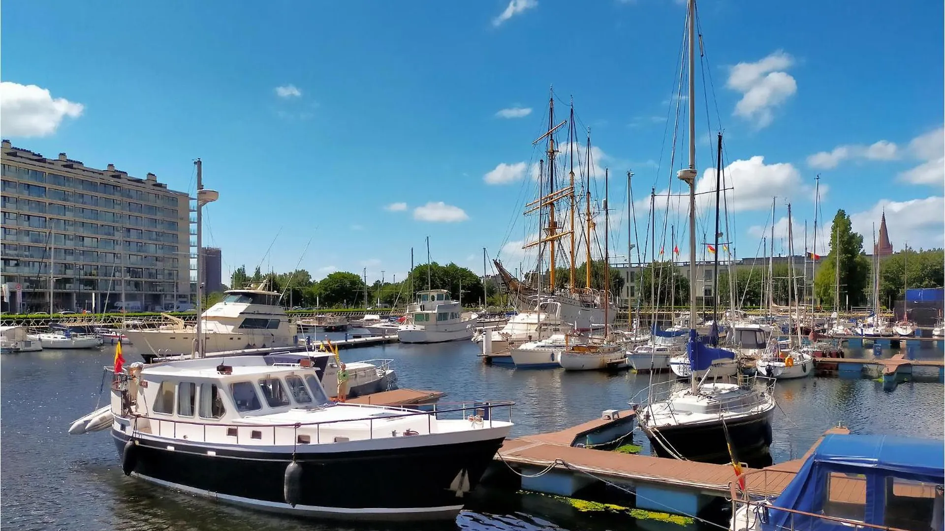 2 Bedroom Cozy Apartment In Oostende Ostend